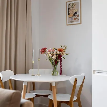 Fabryczna 19 By Farkas Познань