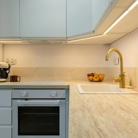 Fabryczna 19 By Farkas Познань