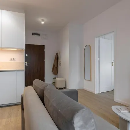 Fabryczna 19 By Farkas Апартаменты *