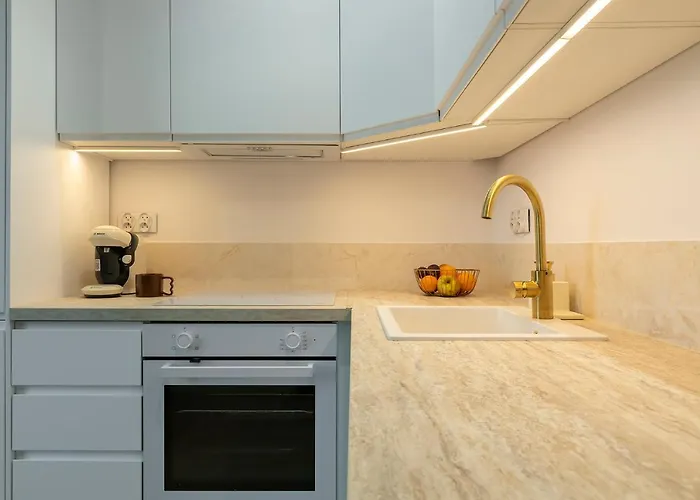 Fabryczna 19 By Farkas Познань